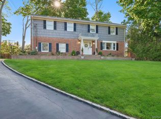 3 Camsanette Court, Glen Cove, NY 11542