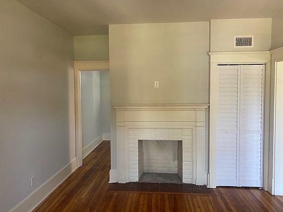 Livingroom with non working fire place