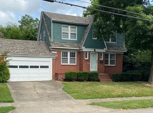 1032 S Delaware Ave, Springfield, MO 65804