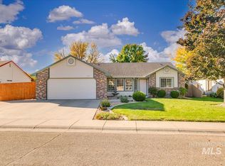 587 W Bosanka Dr, Eagle, ID 83616