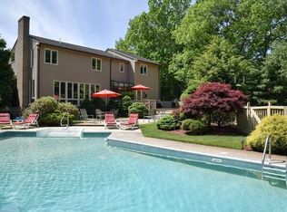 4 Samos Cir, Middleton, MA 01949