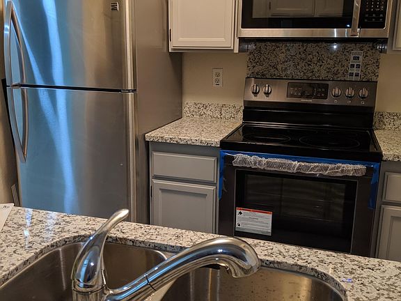 2nd image of 39865 Cedar Blvd Unit 237