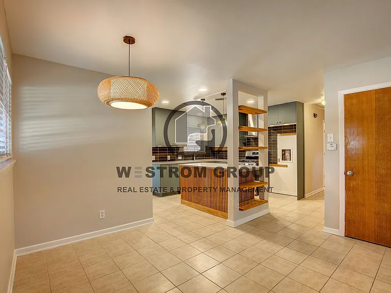 3905 Sanguinet St — Photo 10