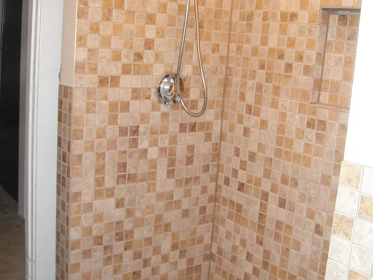 204 Oakland Ave — Photo 9
