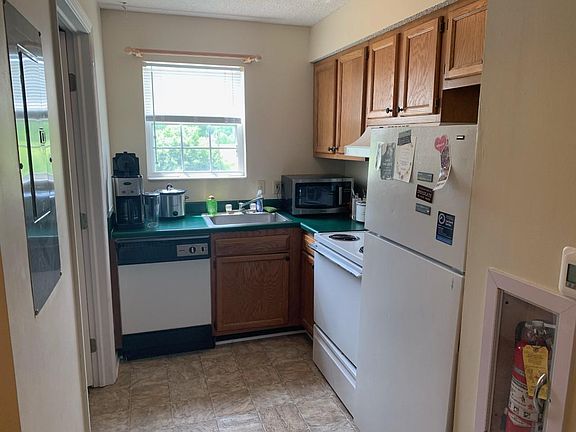 3rd image of 15 S Shafer St APT 1506