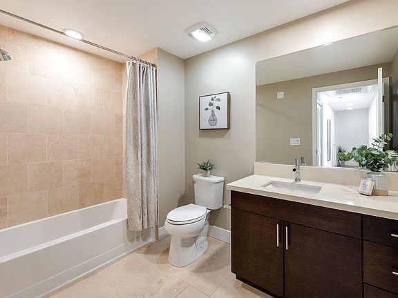 4th image of 400 Mariners Island Blvd Unit 205