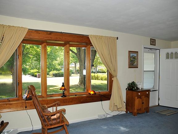 3rd image of 2192 Oxmoor Dr