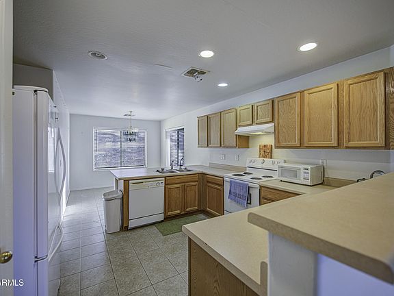 4th image of 34802 W ELLIOT Road