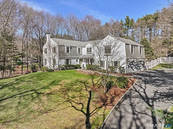 3rd image of 165 Hemlock Hills Road South