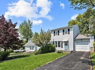 8 Larch Ct, Fishkill, NY 12524