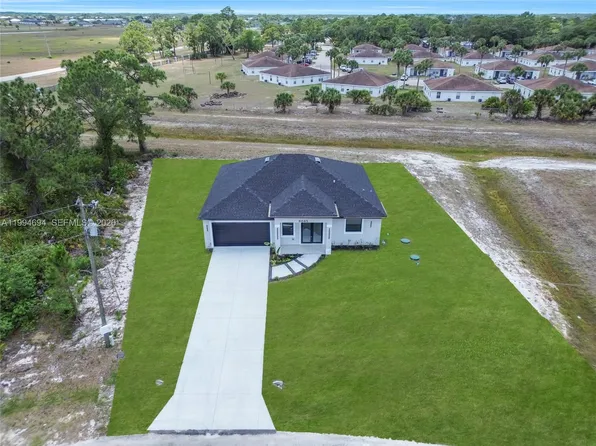6045 Kumquat Cir, Labelle, FL 33935