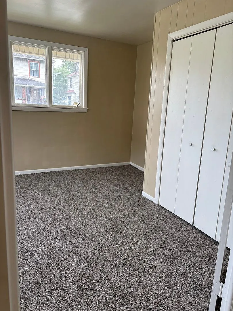 1st Floor 1 Bdrm Apartment — Photo 2