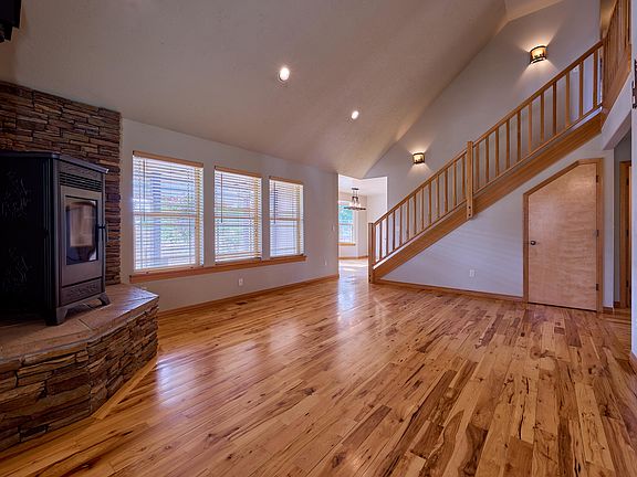 5th image of 10906 SE View Top Ln