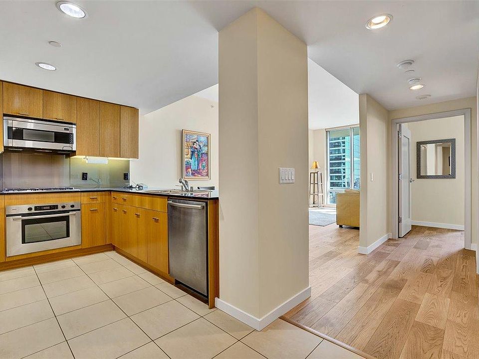 1st image of 355 1st St Unit 1406