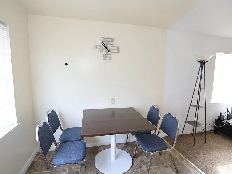 615 Alpha Ct #A — Photo 9