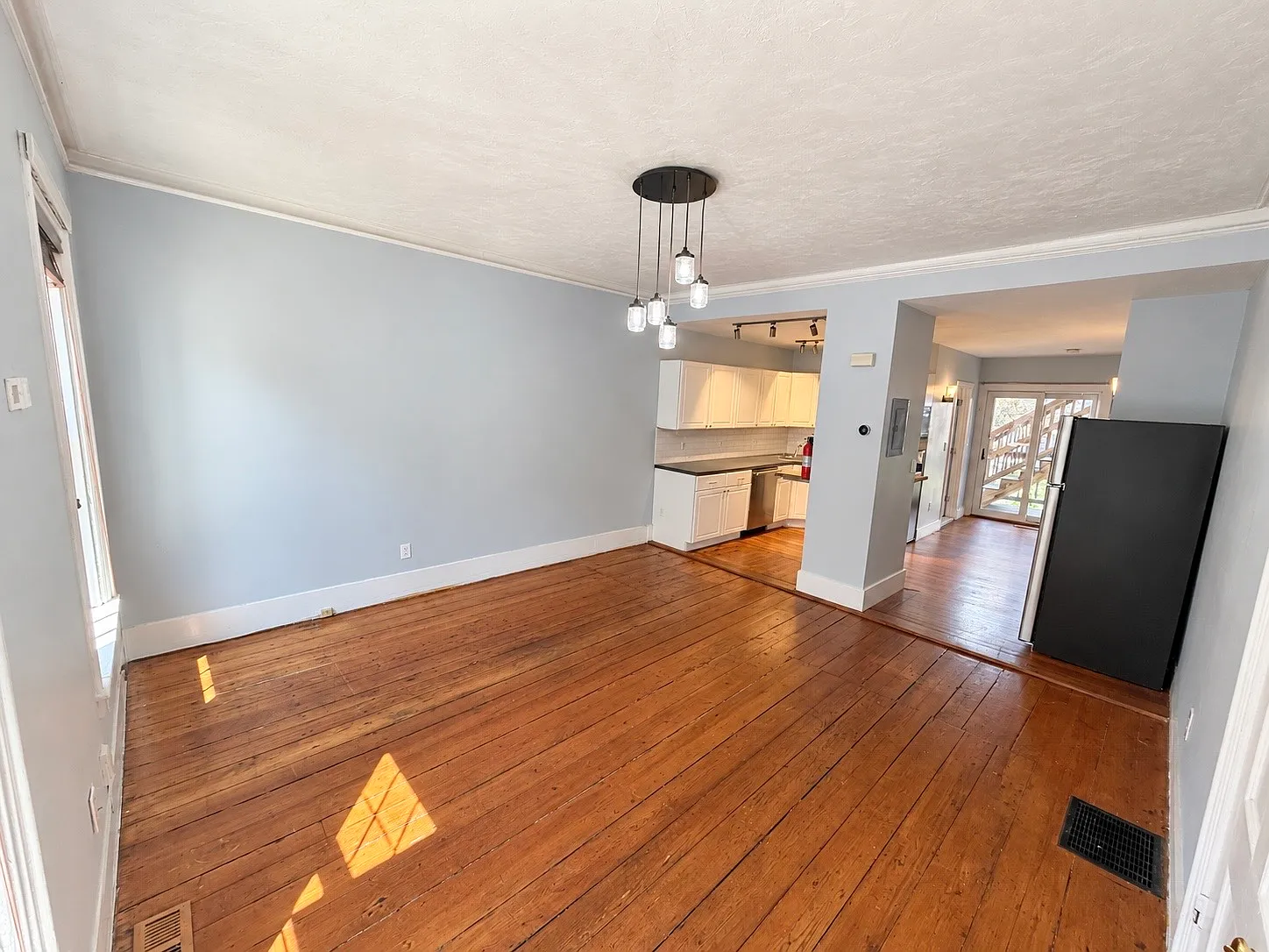 1 bed, 650 sqft, $2,700 — Photo 2