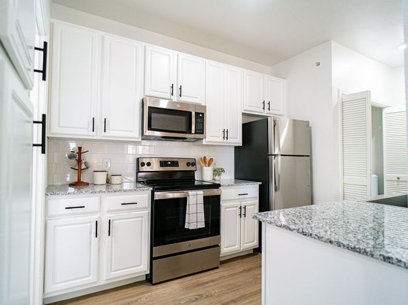 8038 Exchange Dr APT 731