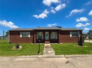 121 Porche Ln, Houma, LA 70363