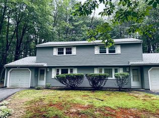 15 Deerwood Dr #A, Amherst, NH 03031