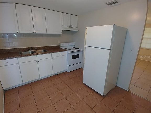 5th image of 2906 E 28th Ave