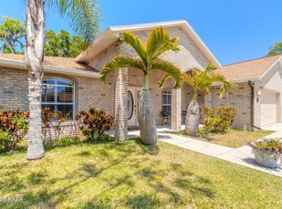 30 Spinnaker Cir, South Daytona, FL 32119