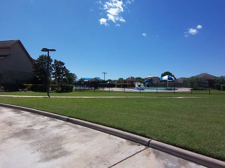 25910 N Lakefair Dr — Photo 30