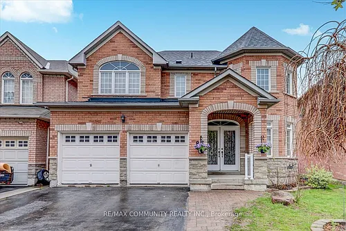 86 Grosbeak Cres Photo 1