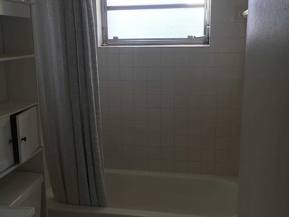 5th image of 2651 NE 214th St