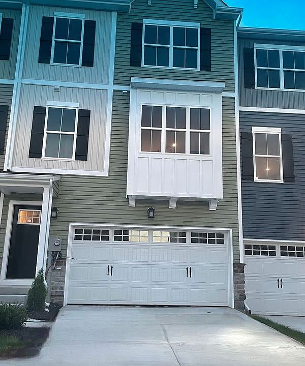 1st image of 2773 Town View Cir