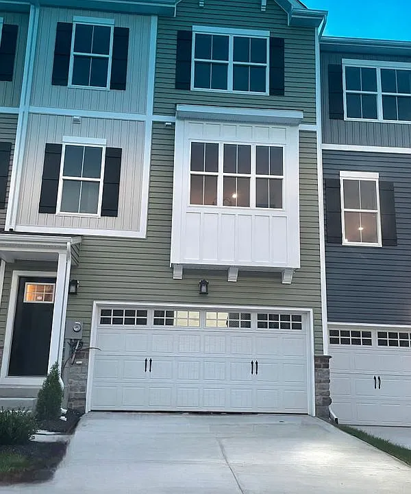 2773 Town View Cir