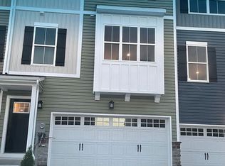 2773 Town View Cir, New Windsor, MD 21776