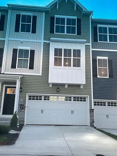 2773 Town View Cir Photo 1
