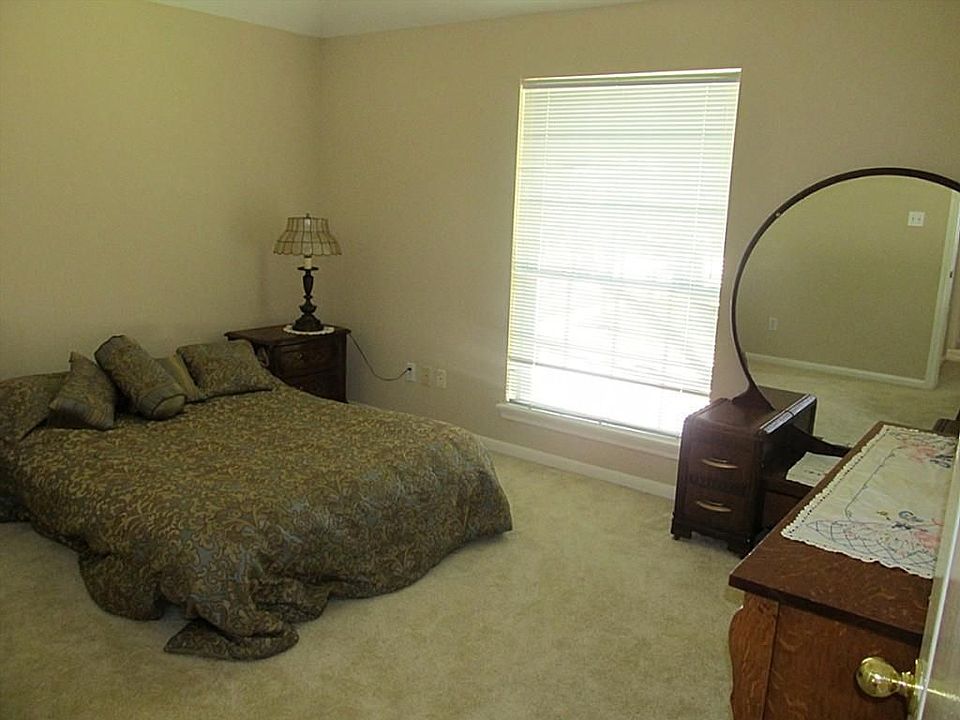 1st image of 4906 Baywood Dr
