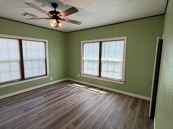 3rd image of 801 N Central Ave