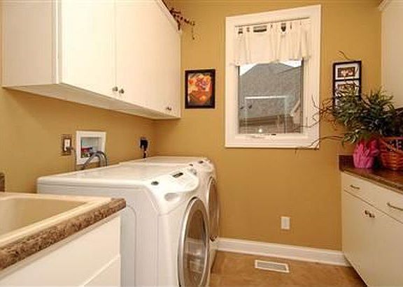 3rd image of 8700 Dijon Ct