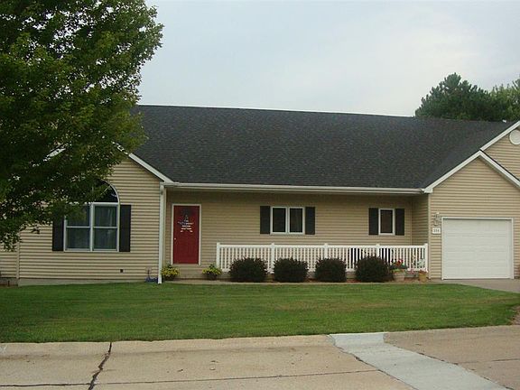 2nd image of 350 N Oak St