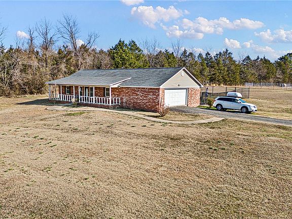 3rd image of 1136 River Rd