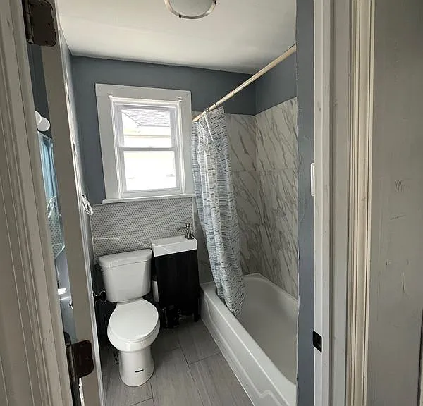 19 Cottage Pl #2 — Photo 6