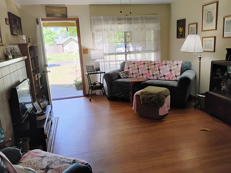 2552 Gunn Rd — Photo 10