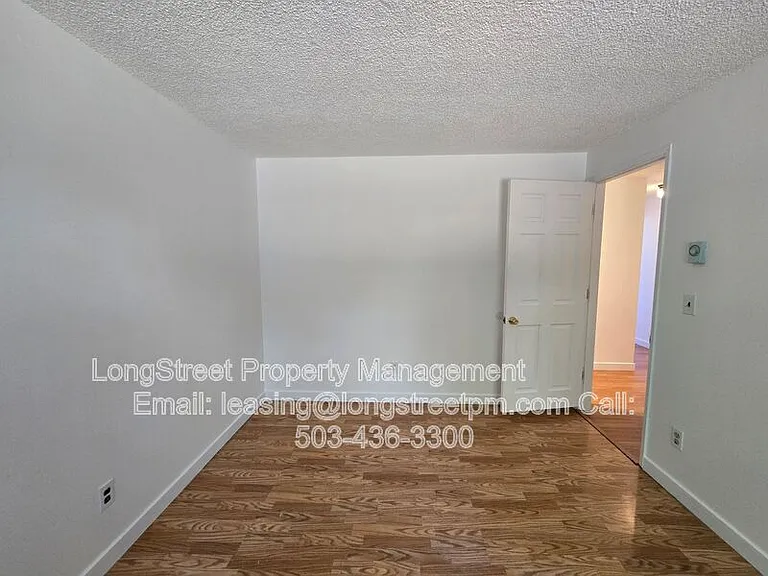 2711 Newton St — Photo 14