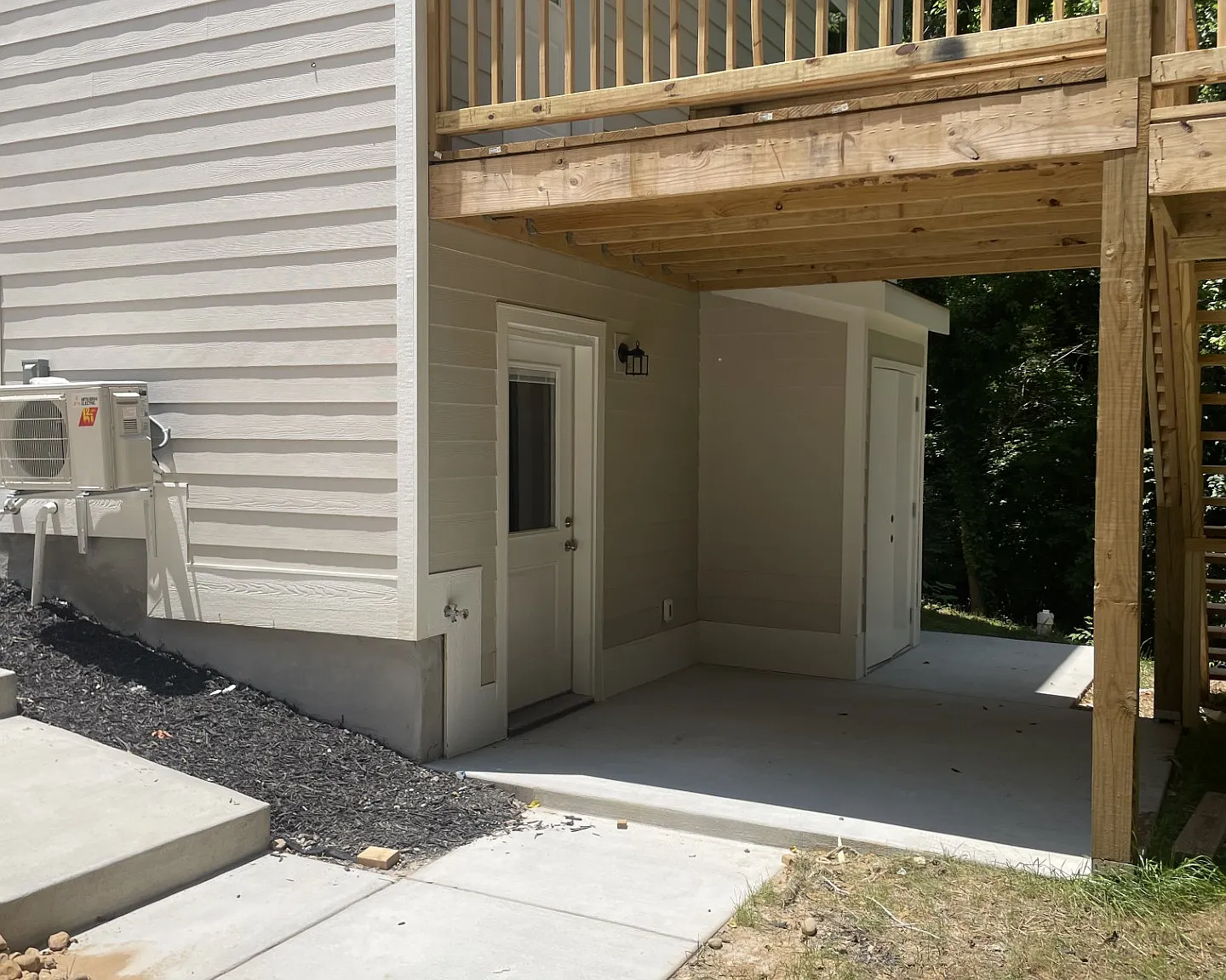 707 Woodmore — Photo 2