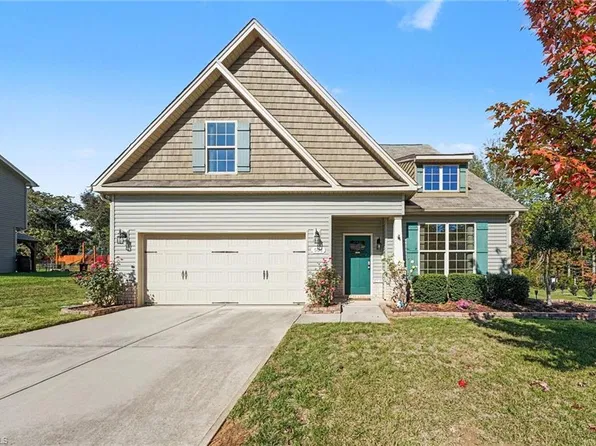 506 Bluffwood Ct, Kernersville, NC 27284