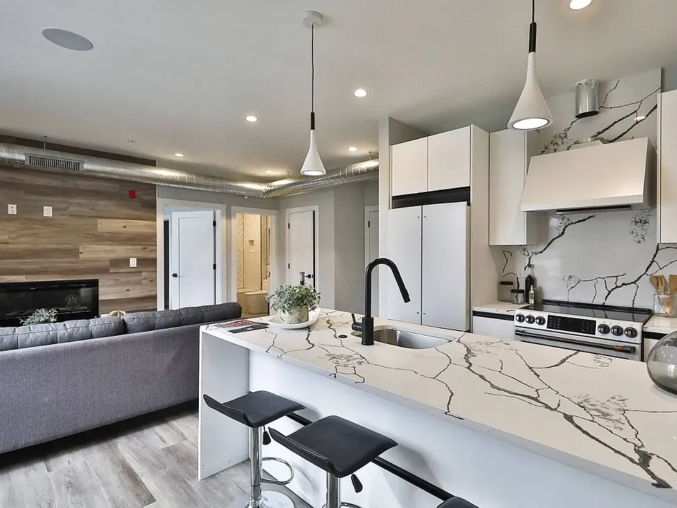 1612 Cambridge