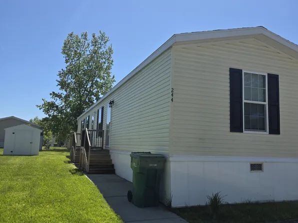 244 Laurel Leah #244B, Oxford, MI 48371