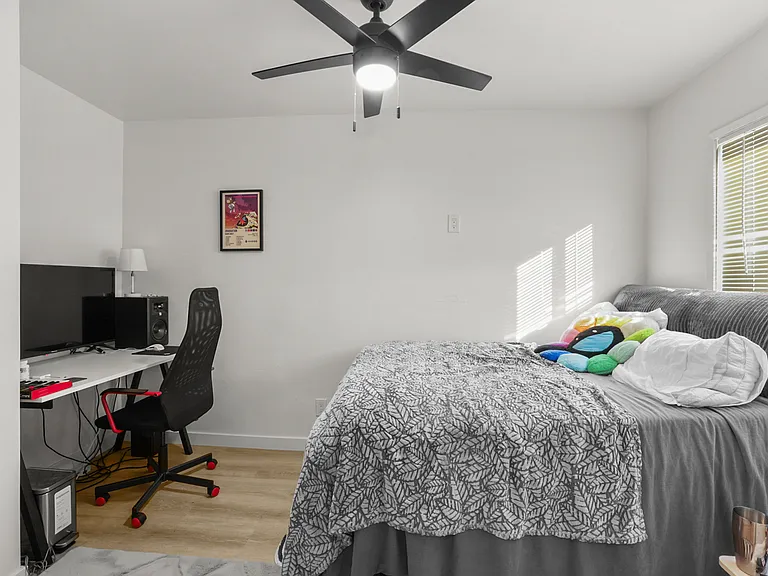6124 Pembroke Dr — Photo 12