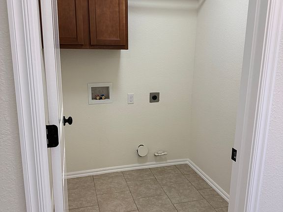4th image of 607 E 11th St #607