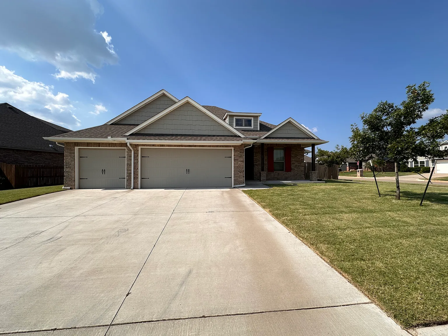 4 bed, 1850 sqft, $2,600 — Photo 2