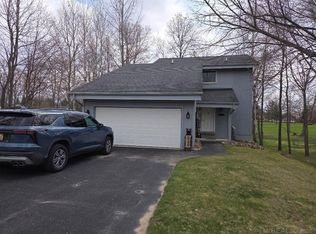 5700 Royal Ct, Gladwin, MI 48624