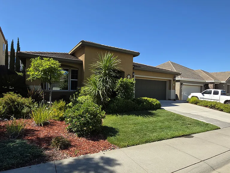1402 Skibbereen Way — Photo 17