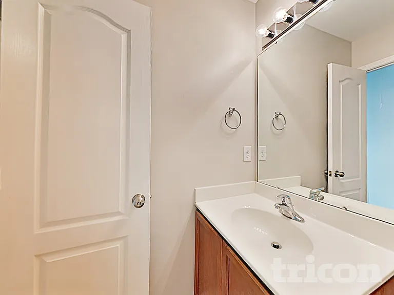 576 Gentle Breeze Ln — Photo 16